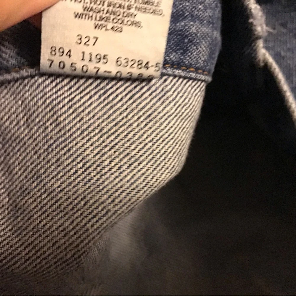 Vintage 90s LEVIS Denim Trucker Jacket 70507 | Mens Size M USA Made Heavy Denim - Picture 7 of 7